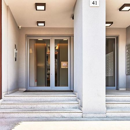 Monviso Modern - Exclusive Apartment Milan Exterior photo